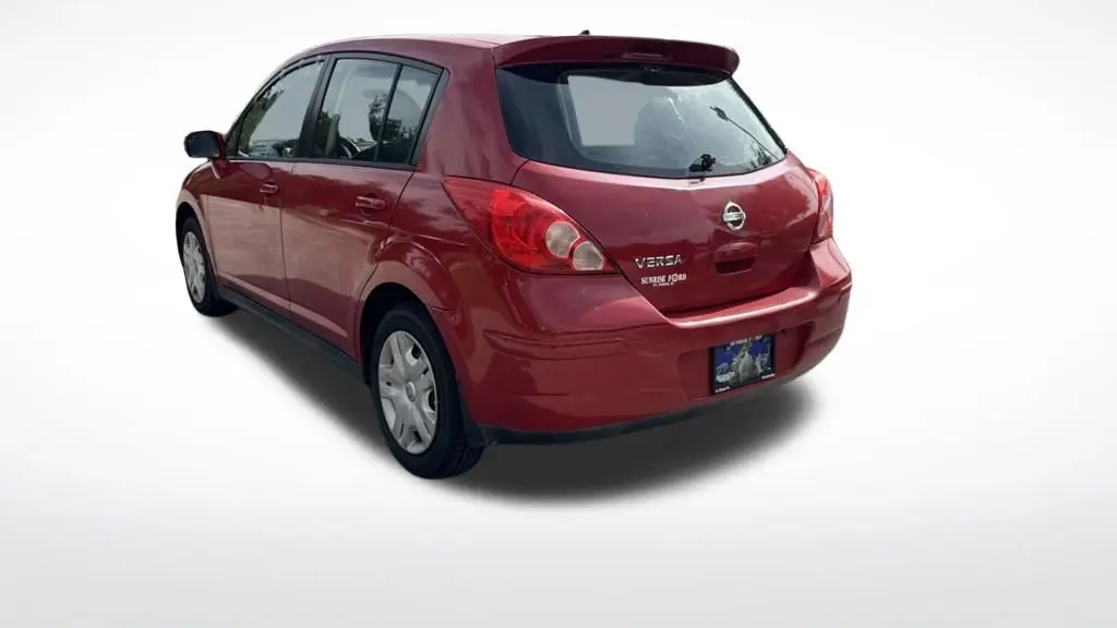 2011 Nissan Versa 1.8 S