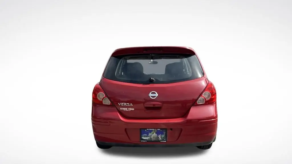 2011 Nissan Versa 1.8 S