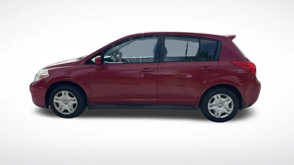 2011 Nissan Versa 1.8 S