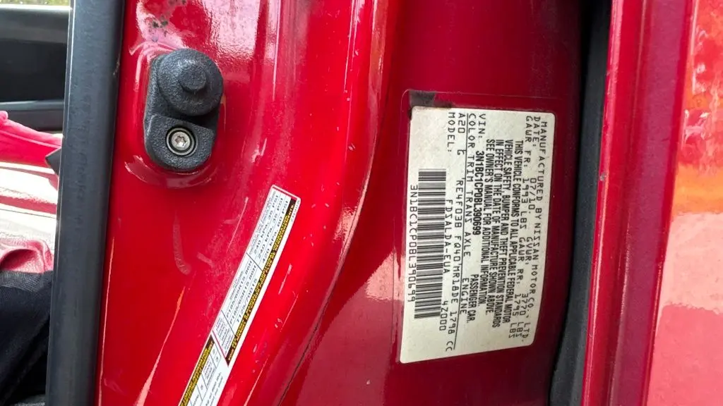 2011 Nissan Versa 1.8 S