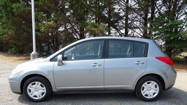 2011 Nissan Versa 1.8 S