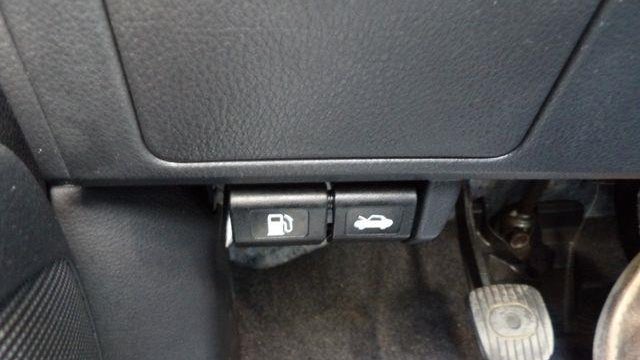 2011 Nissan Versa 1.8 S
