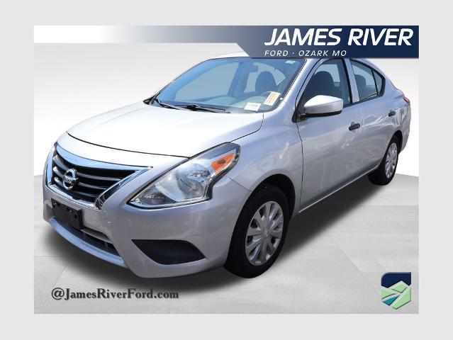 2019 Nissan Versa