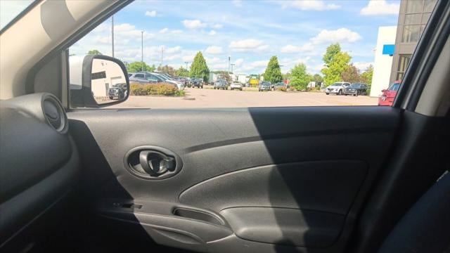 2012 Nissan Versa 1.6 SV