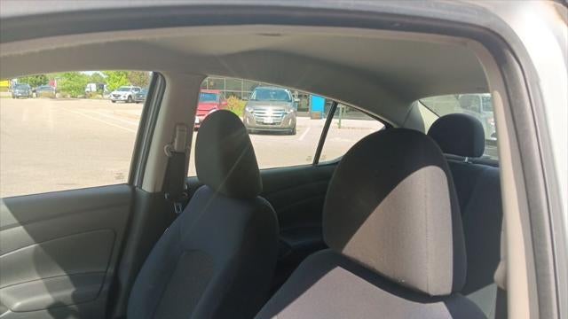 2012 Nissan Versa 1.6 SV