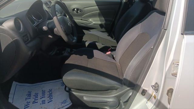 2012 Nissan Versa 1.6 SV