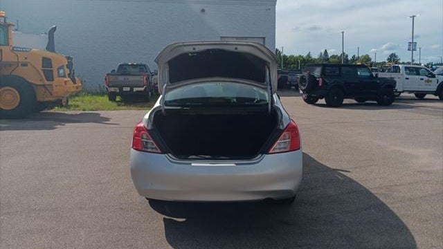 2012 Nissan Versa 1.6 SV