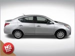 2016 Versa Thumbnail 2
