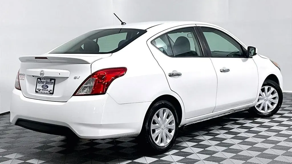 2019 Nissan Versa S