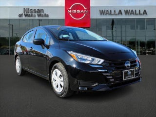 2025 Nissan Versa with Super Black Exterior