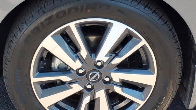 2024 Nissan Versa SV