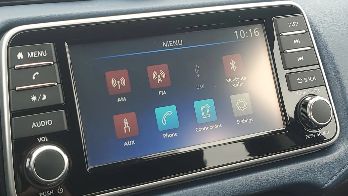 2025 Nissan Versa SV