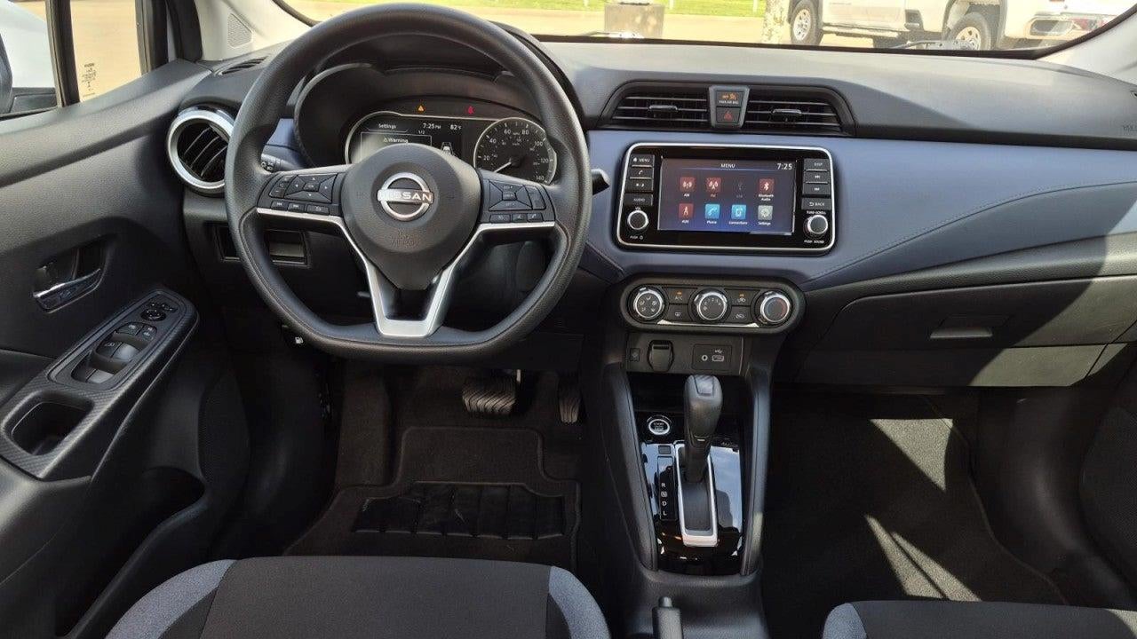 2023 Nissan Versa SV