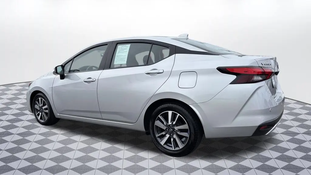 2023 Nissan Versa SV