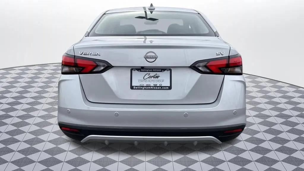 2023 Nissan Versa SV
