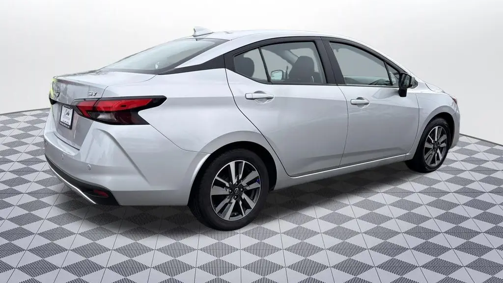 2023 Nissan Versa SV