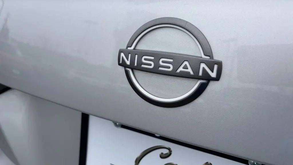2023 Nissan Versa SV