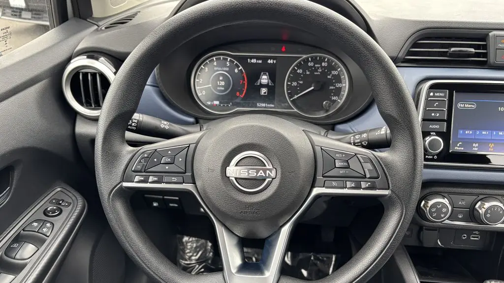 2023 Nissan Versa SV
