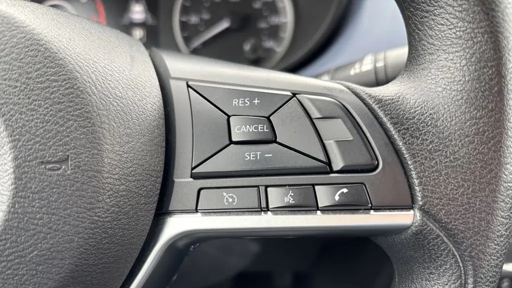 2023 Nissan Versa SV