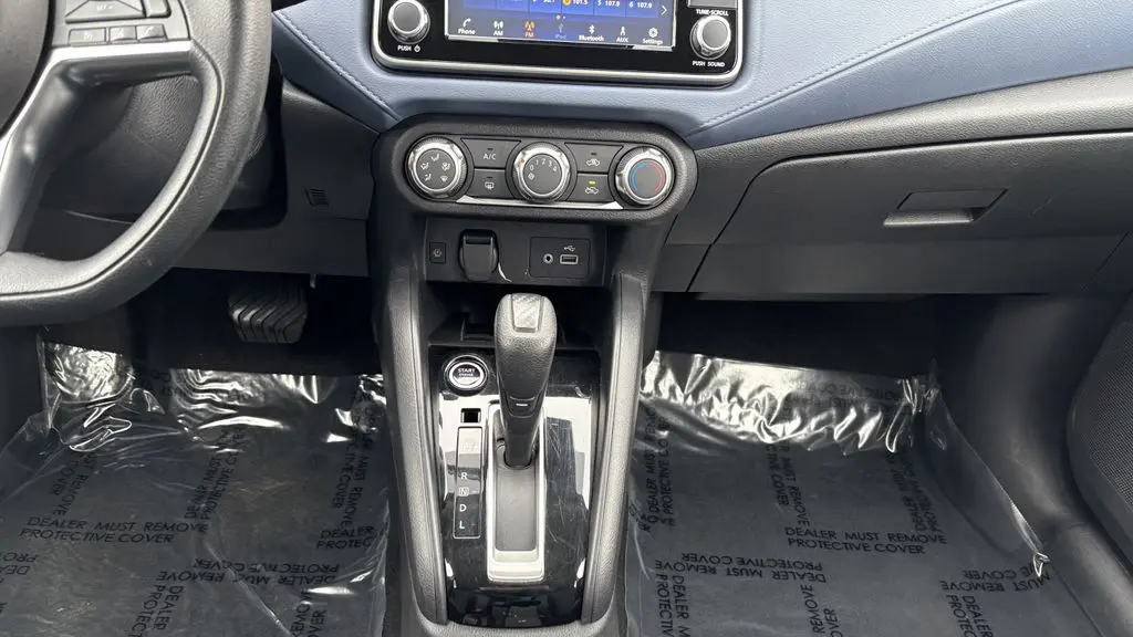 2023 Nissan Versa SV
