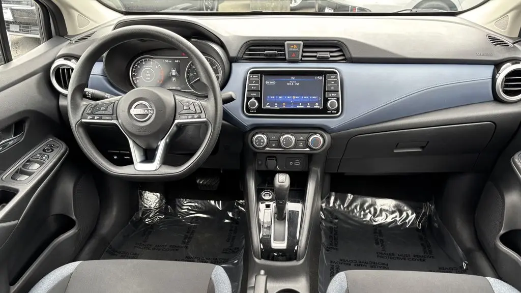 2023 Nissan Versa SV
