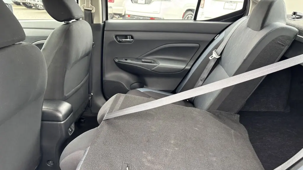 2023 Nissan Versa SV