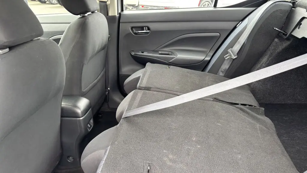 2023 Nissan Versa SV