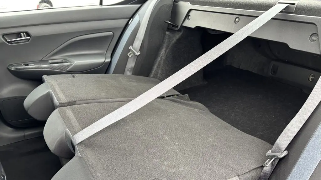 2023 Nissan Versa SV