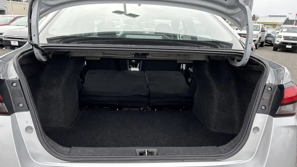 2023 Nissan Versa SV