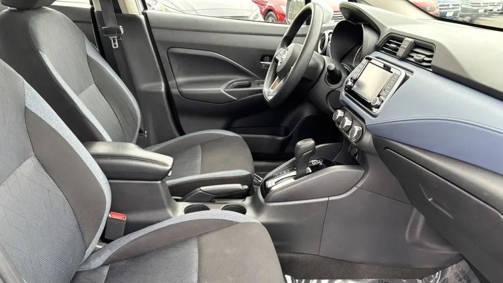 2023 Nissan Versa SV
