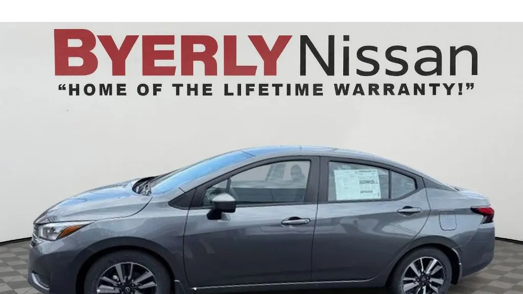 2025 Nissan Versa SV