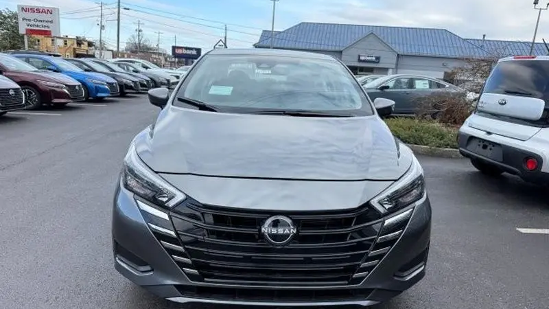 2025 Nissan Versa SV