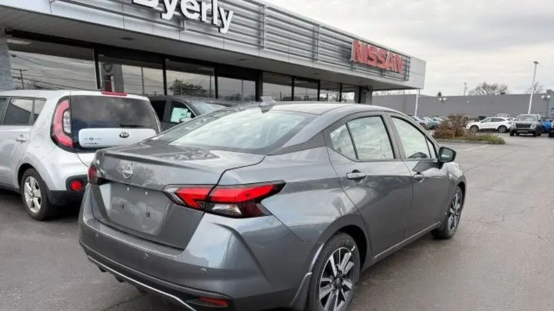 2025 Nissan Versa SV