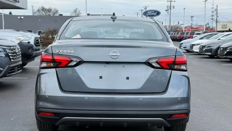 2025 Nissan Versa SV