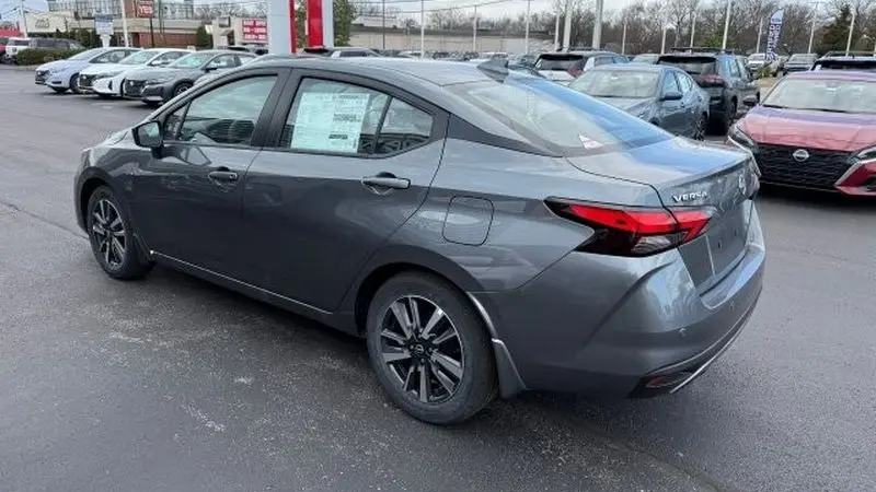 2025 Nissan Versa SV