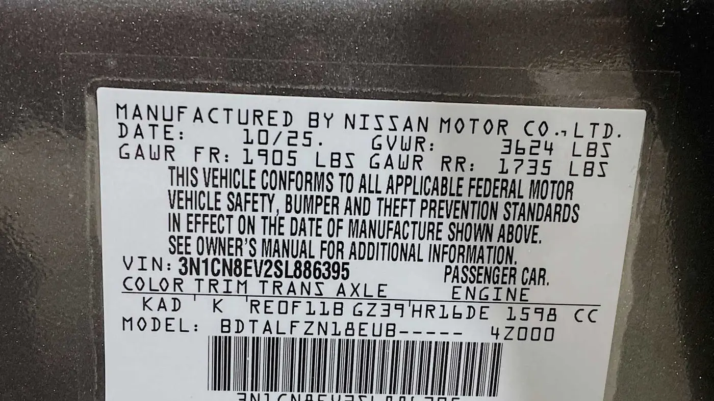 2025 Nissan Versa SV