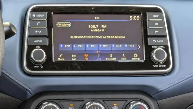 2025 Nissan Versa SV