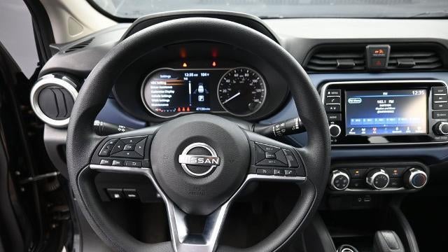 2023 Nissan Versa SV