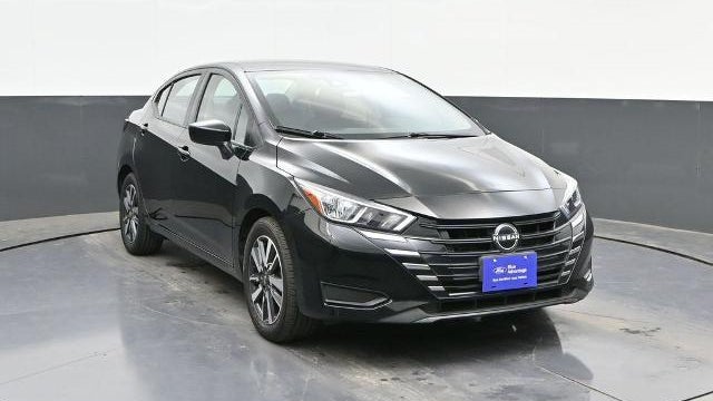 2023 Nissan Versa SV