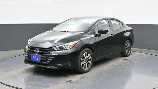 2023 Nissan Versa SV