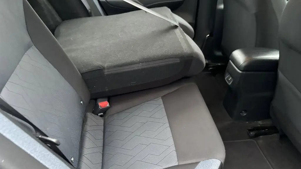 2023 Nissan Versa SV