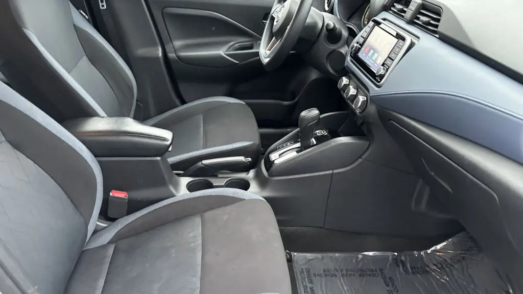 2023 Nissan Versa SV