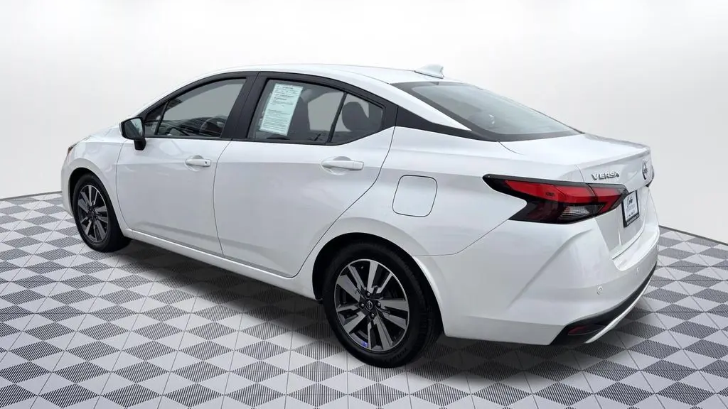2023 Nissan Versa SV