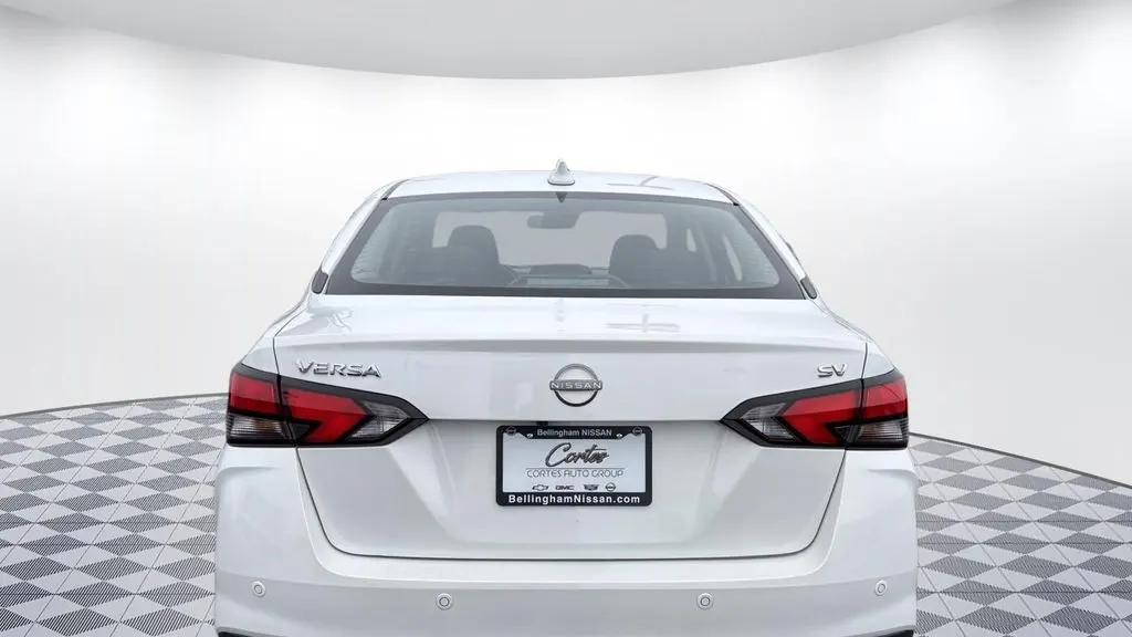 2023 Nissan Versa SV
