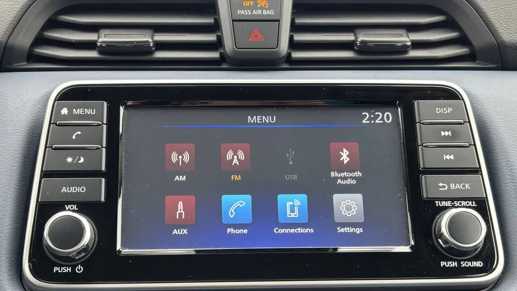 2023 Nissan Versa SV