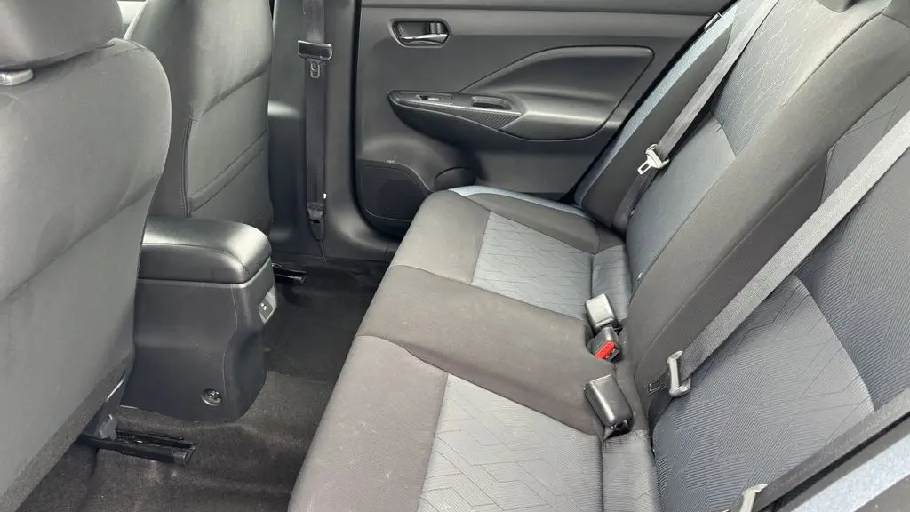 2023 Nissan Versa SV