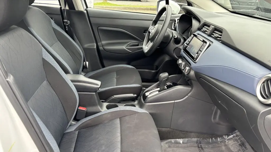 2023 Nissan Versa SV
