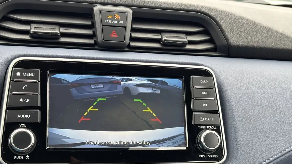 2023 Nissan Versa SV