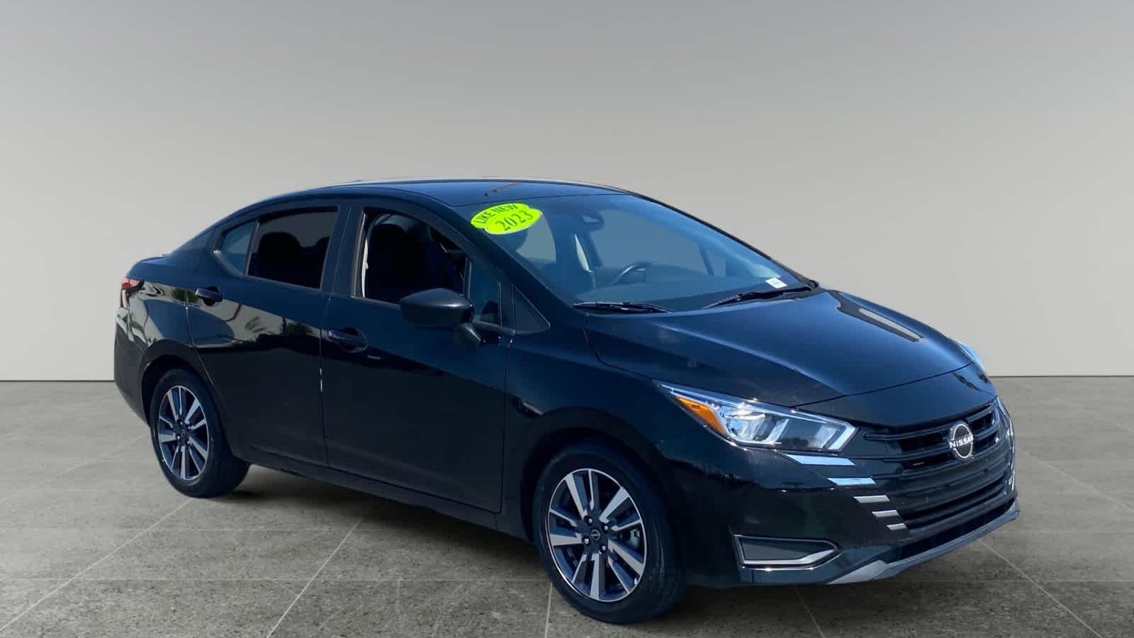 2023 Nissan Versa SV