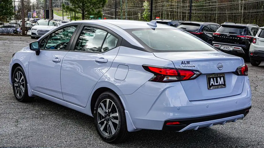 2025 Nissan Versa SV